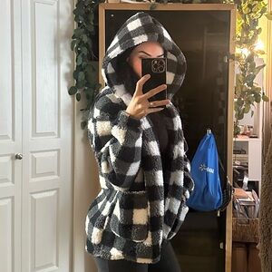 Women’s Sherpa sweater